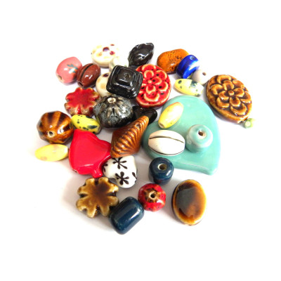 8 - 45 mm Mixed Shape Porcelain Beads, Small to Large Ceramic Beads (110 g - approx. 28 Beads) Pack A