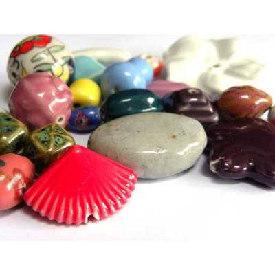8 - 45 mm Mixed Shape Porcelain Beads, Small to Large Ceramic Beads (110 g - approx. 20 Beads) Pack B