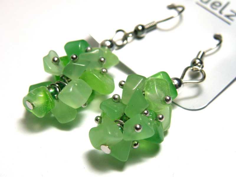 5 cm Gemstone chip dangling earrings - costume jewellery - green agate