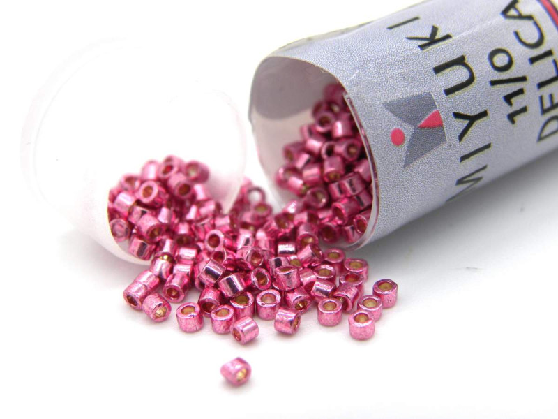 11/0 (1,6x1,3mm) Runde Miyuki Delica Perlen (7,2 gr Röhrchen) - Galvanized Hot Pink (DB-1840)