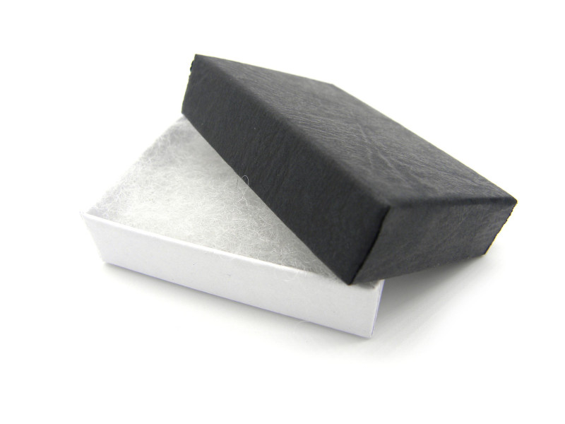 4.5 x 6.1 x 1.6 cm (1.8x2.4x0.6 inch) Grey/Black Cardboard Jewellery Ring/Earring Gift Box - Plain with Leather Motif (1 pc)