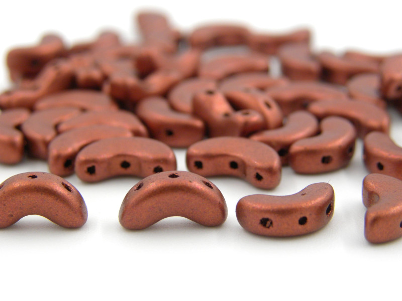 Arcos par Puca® - Bronze Red Mat - 10g (~45 beads) - Moon-Shaped 3-hole Beads (5x10mm)