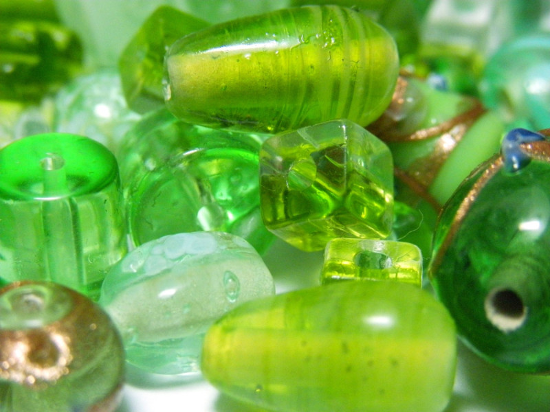 45 g (1.6 oz) Lampwork Beads - Mixed Shape and Sizes - Green (approx. 25 beads)