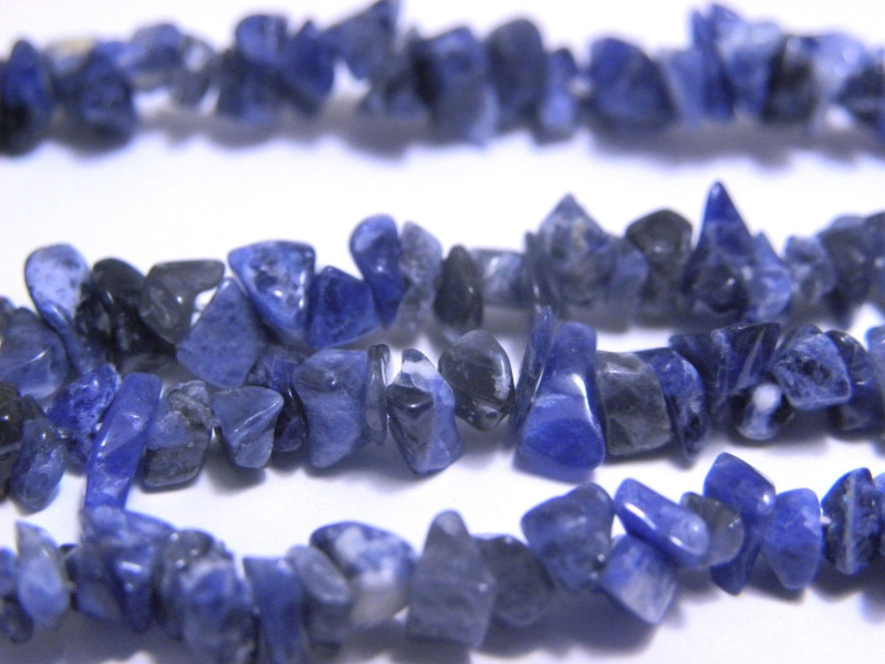 3 to 6 mm Sodalite Chips, Real Gemstone Chip Beads - 90 cm (36 inch) Strand