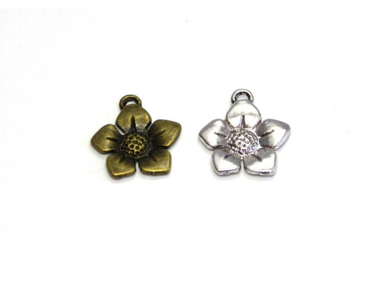 16 mm Vintage Flower Metal Charm, Flower Alloy Pendant - Antique Gold or Antique Silver - 2 pc