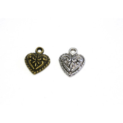 15 mm Vintage Heart Metal Alloy Charms - Antique Gold or Antique Silver (pack of 4)