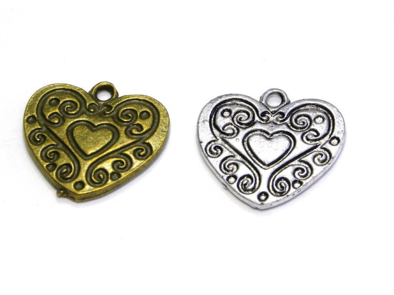 18 mm Large Vintage Heart Pendant, Large Heart Charm - Antique Silver or Antique Gold - 2 pc