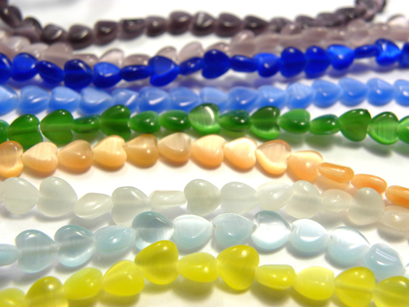 4 mm Cat Eye Glass Heart Beads - Multiple colours (1 Strand with 70+ Beads)