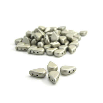 Amos par Puca® - Metallic Mat Beige - 10g (Approx. 53 beads) - Tear Drop-Shaped 2-hole Czech Beads (5.5x2.5mm)