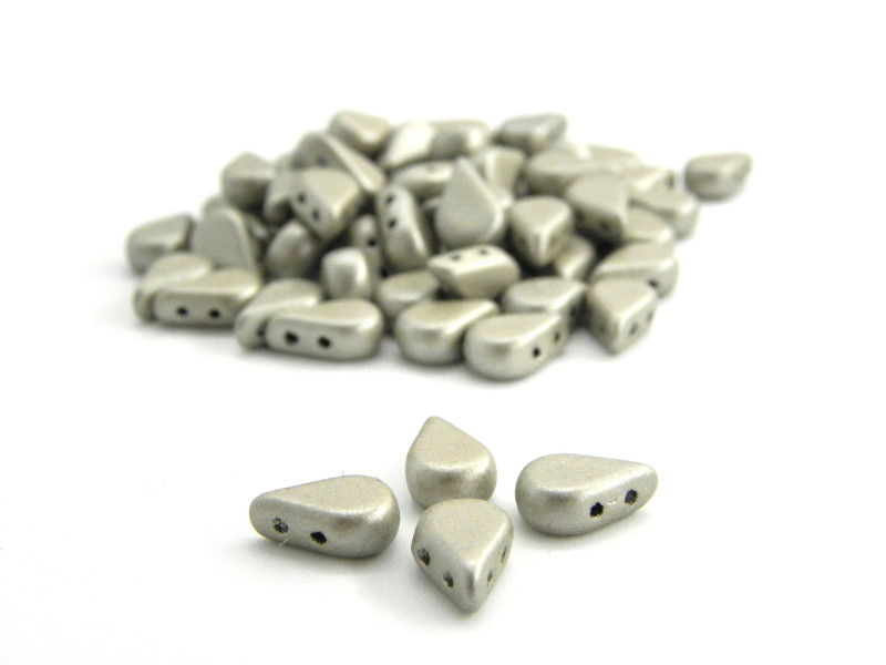 Amos par Puca® - Metallic Mat Beige - 10g (Approx. 53 beads) - Tear Drop-Shaped 2-hole Czech Beads (5.5x2.5mm)