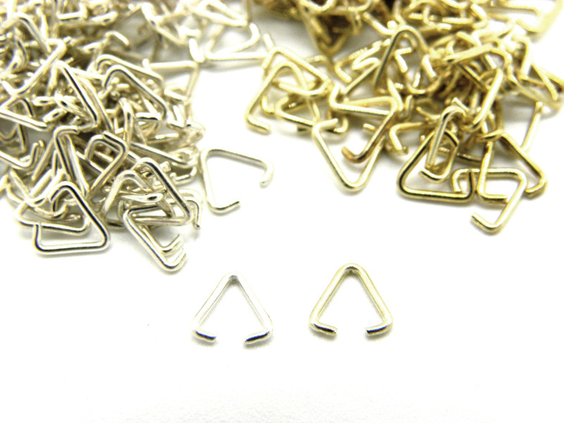 5 mm kleine dreieckige Anhängeröse - Versilbert, vergoldet - 25 Stück