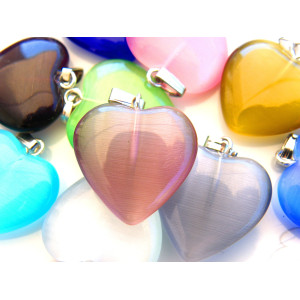 Large Cats Eye Glass Heart Pendant 20 mm