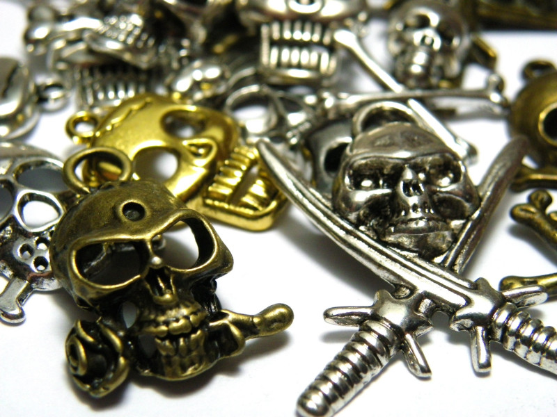 20 Mixed Large Skulls and Crossbone Charm - Alloy Pendants Mixed Colours and Sizes