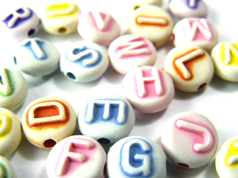 10 mm Round Puffed White Plastic Letter Alphabet Beads with Colourful Letters - 10 pc