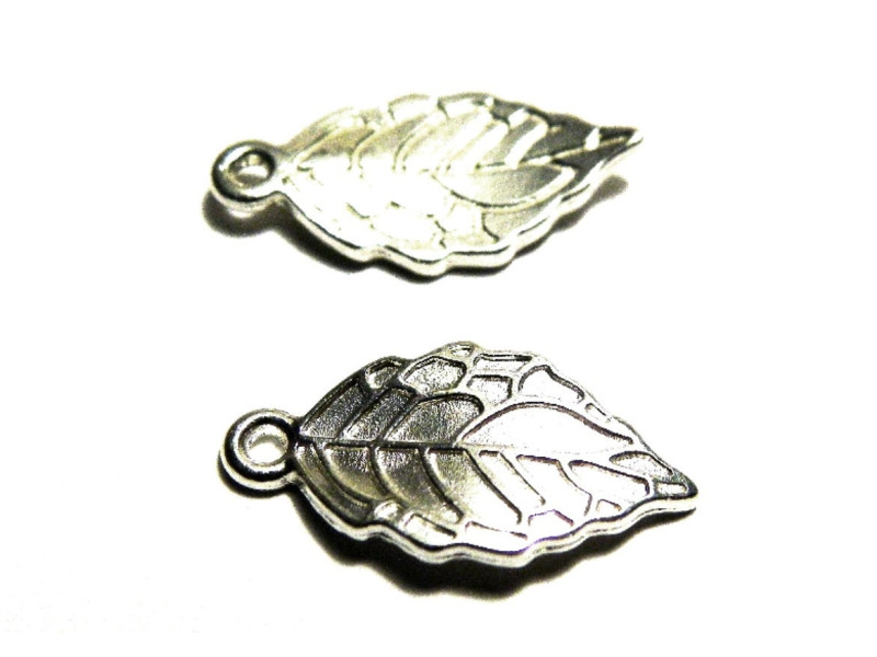 2x Blatt Charm Anhänger 20mm - Versilbert