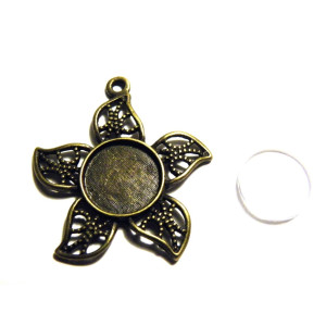Large Flower Pendant Alloy Setting 27mm with Glass... Large Flower Pendant Alloy Setting 27mm with Glass...
