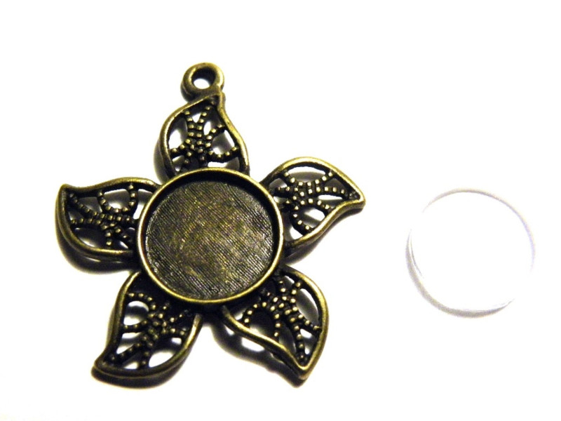 Large Flower Pendant Alloy Setting 27mm with Glass Cabochon - Antique Gold