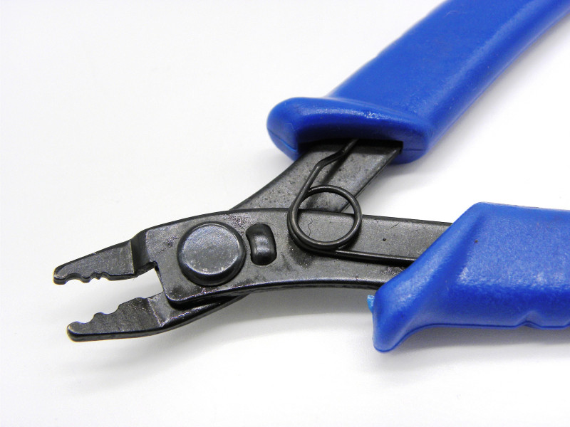 12 cm (4.7 inch) Quality Crimp Pliers with Angled Nose - Pliers for Crimp Beads
