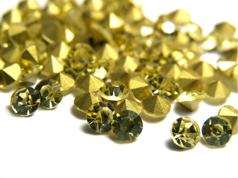 Glass Rhinestone Chatons with Pointed Back - Jonquil (yellow) - 100 pc