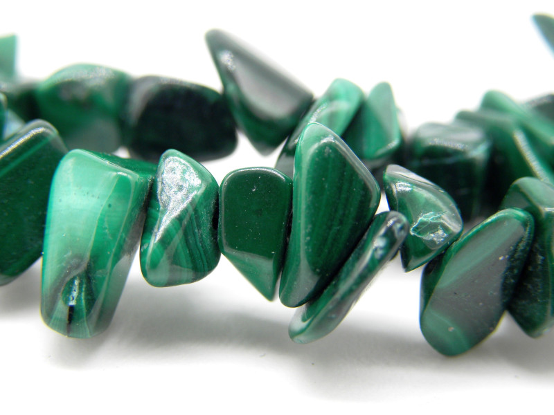Malachit-Chips, Edelstein-Chip-Perlen 4 - 8 mm - 86 cm Strang