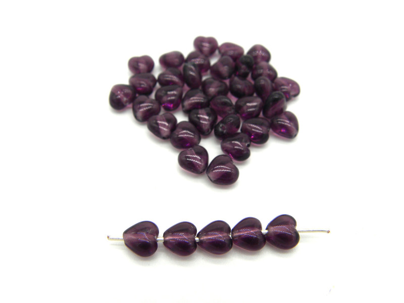 Traditionelle 6 x 6 mm Tschechische Herzperlen aus Glas - Amethyst Lila (20 Perlen)