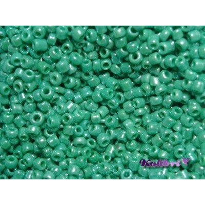 11/0 (2 mm) Round Glass Seed Beads, Round Rocailles - Mint opaque lustre - 15 g or 50 g 11/0 (2 mm) Round Glass Seed Beads, Round Rocailles - Mint opaque lustre - 15 g or 50 g